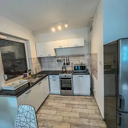 Modern Apartment *